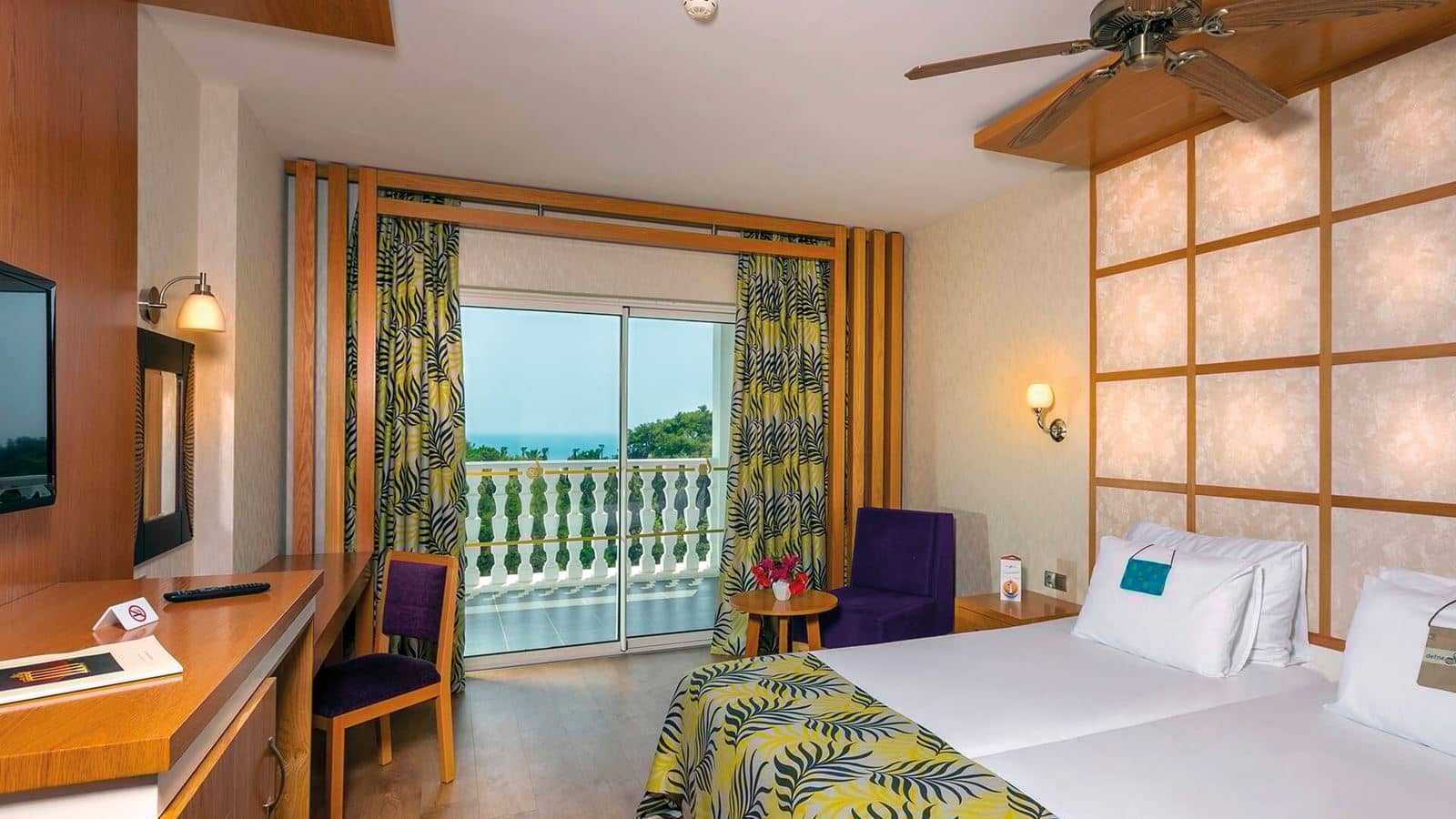 rooms-standard-pool-view-with-balcony