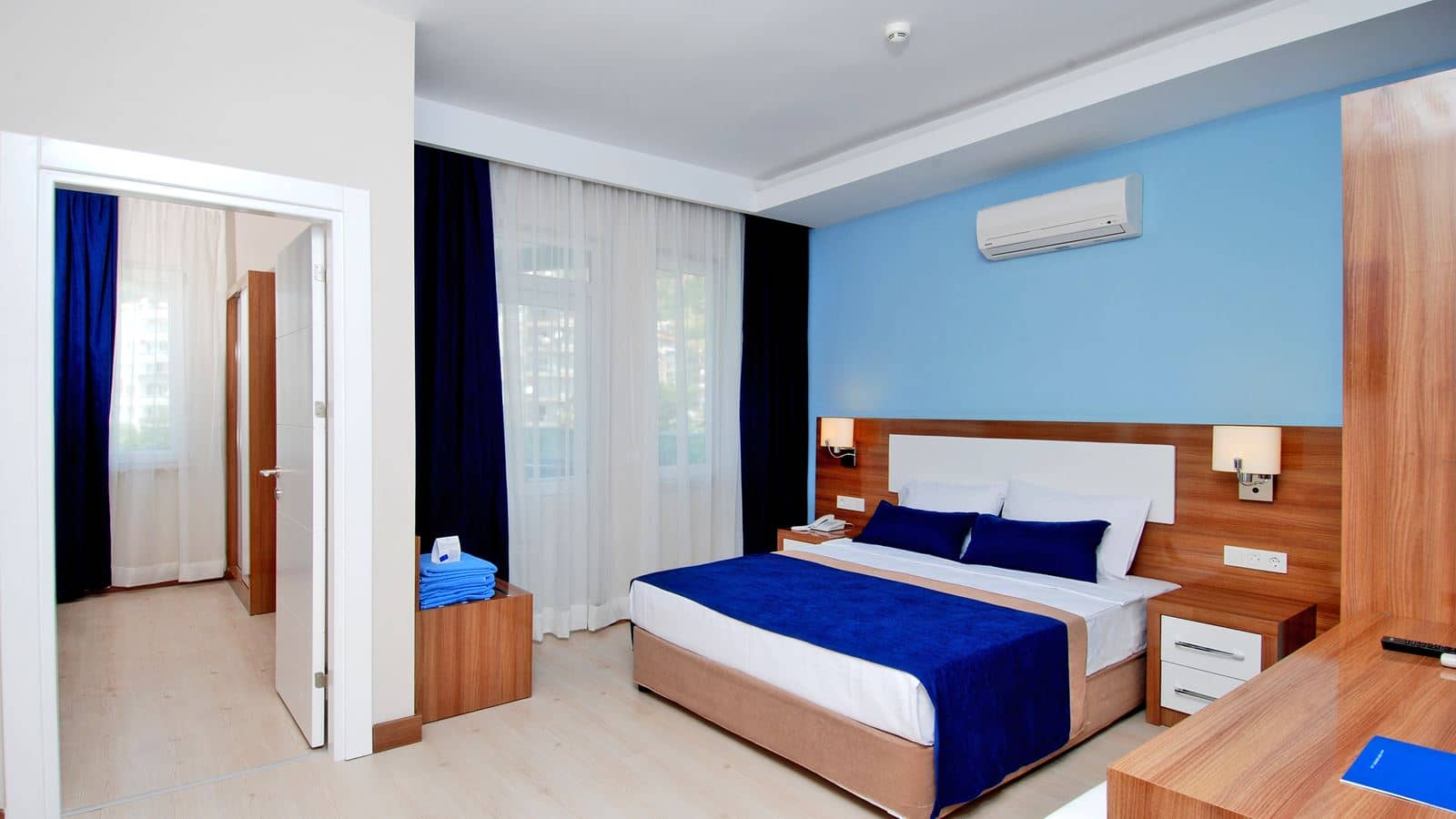 rooms-family-room