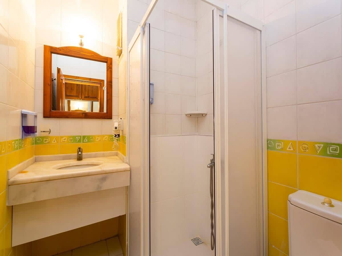 rooms-standard-room