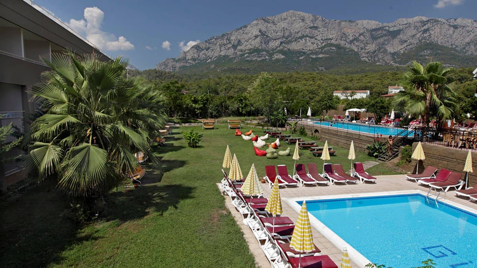 pools-outdoor-pool
