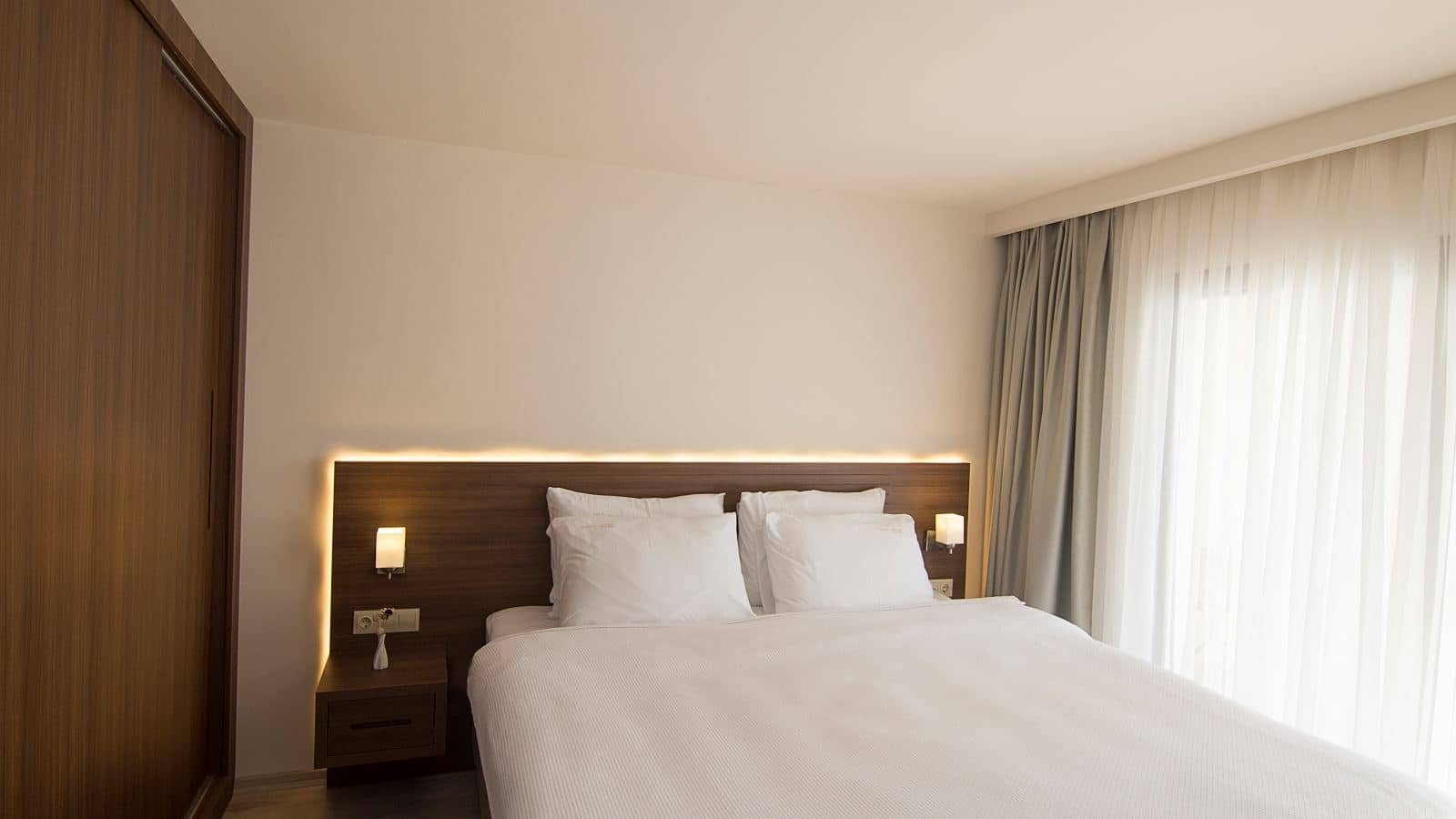 rooms-suite-room