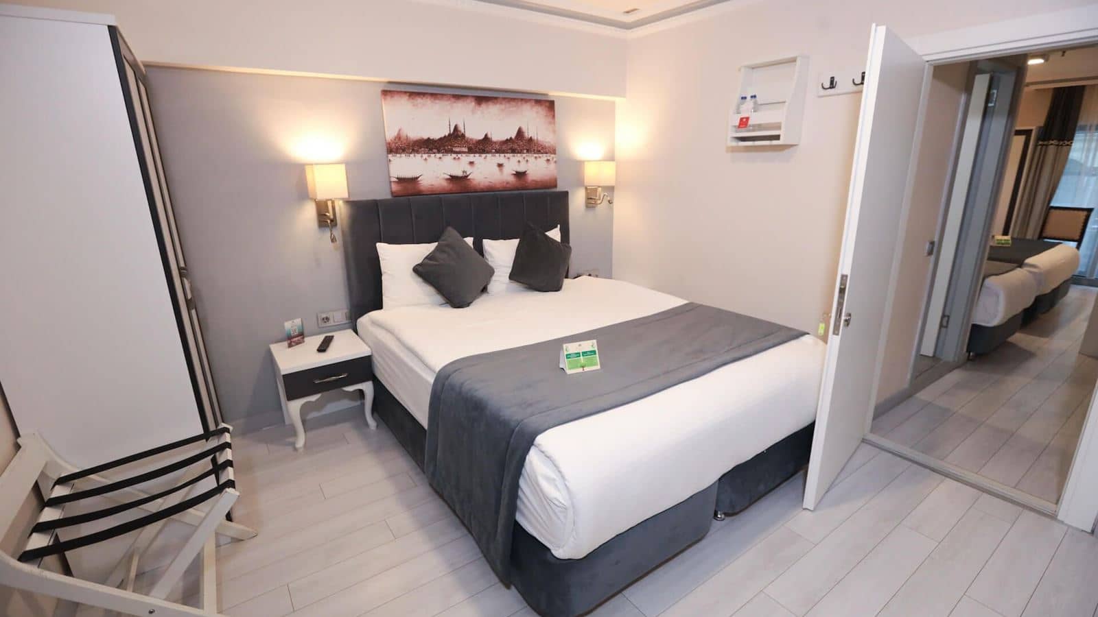 rooms-family-room
