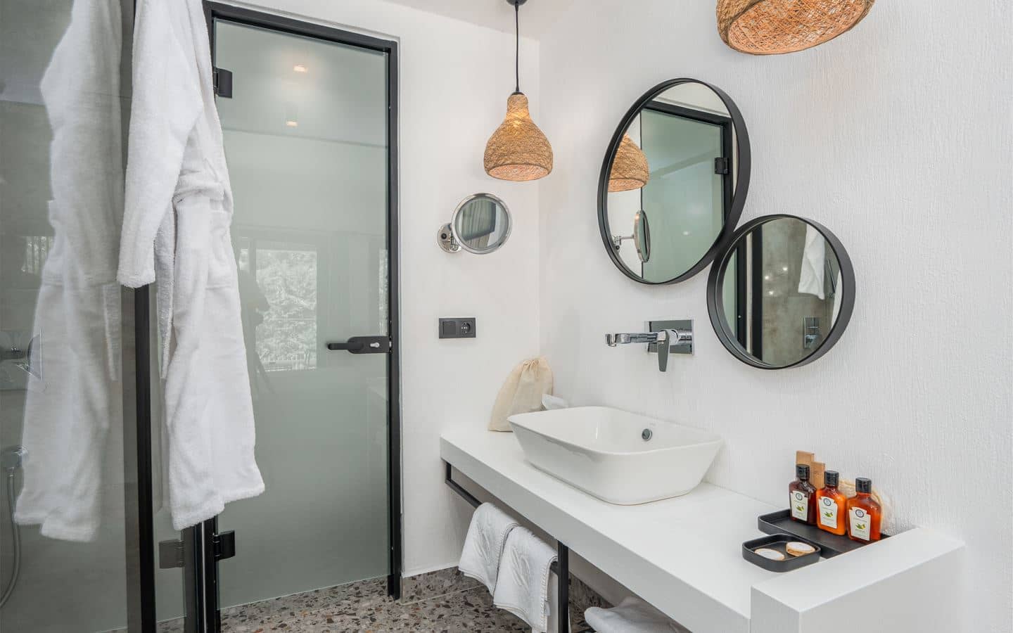 rooms-deluxe-room
