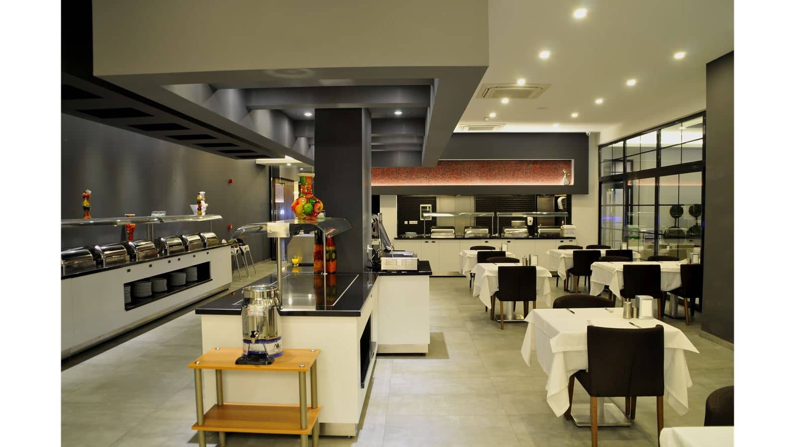 restaurants-restaurant