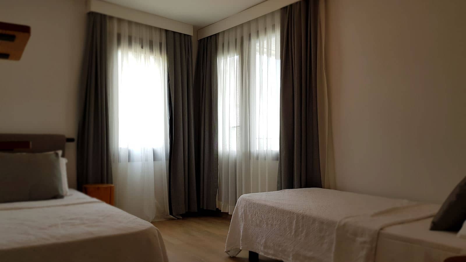 rooms-family-room-deluxe