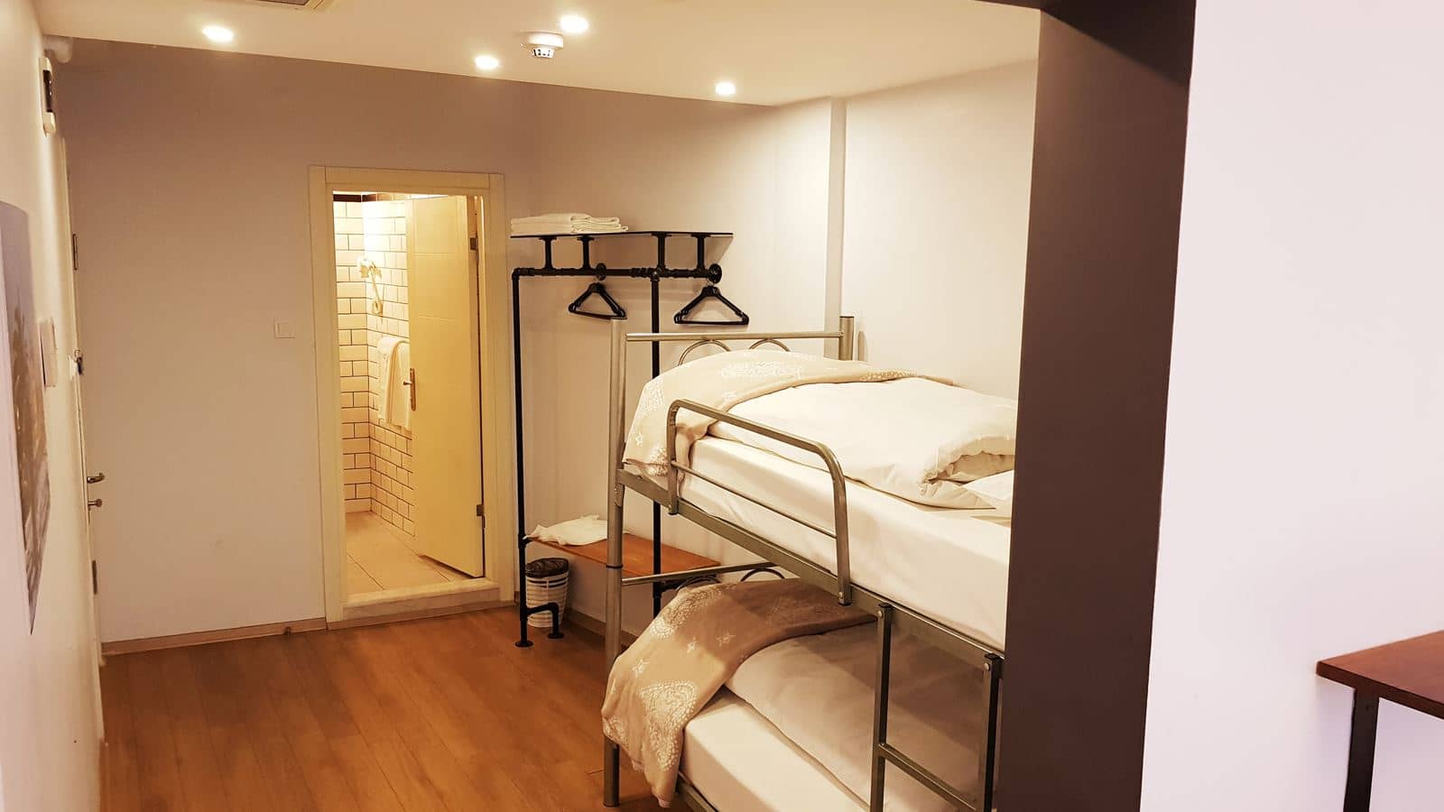 rooms-family-room-standard