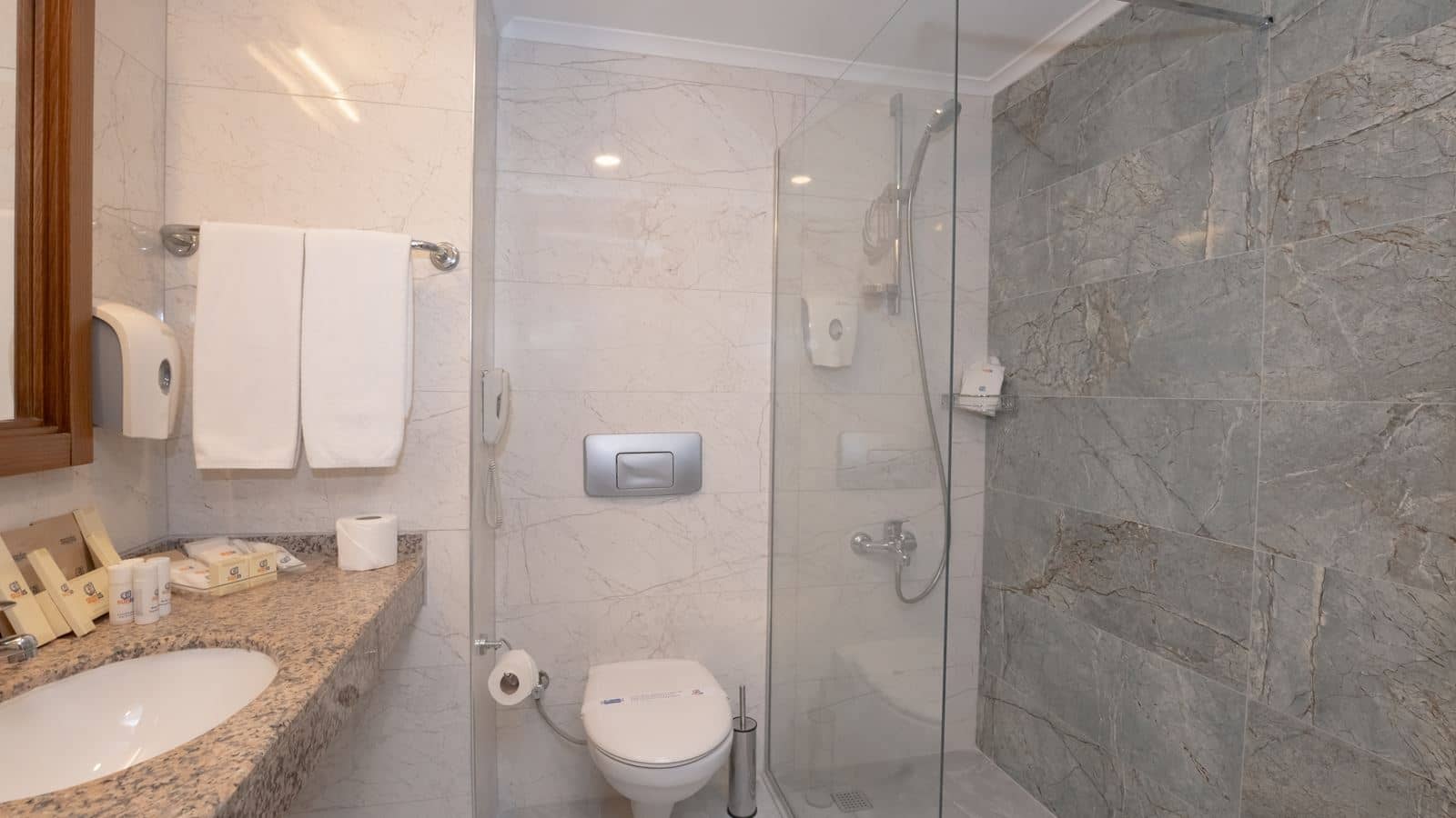 rooms-main-building-standard-sea-view-room