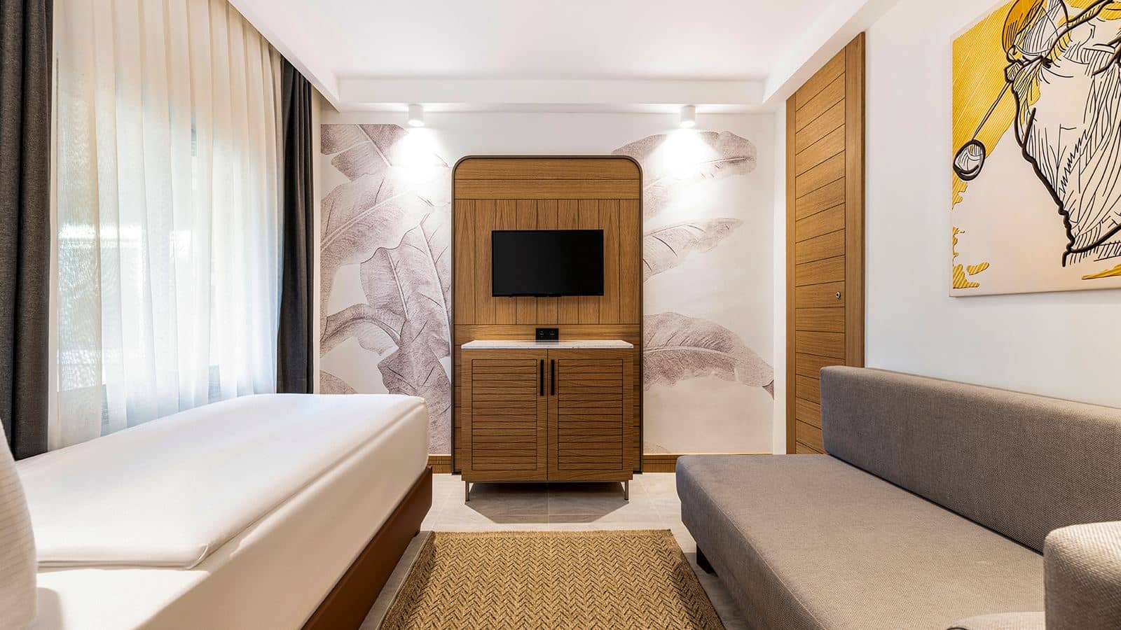 rooms-superior-family-room