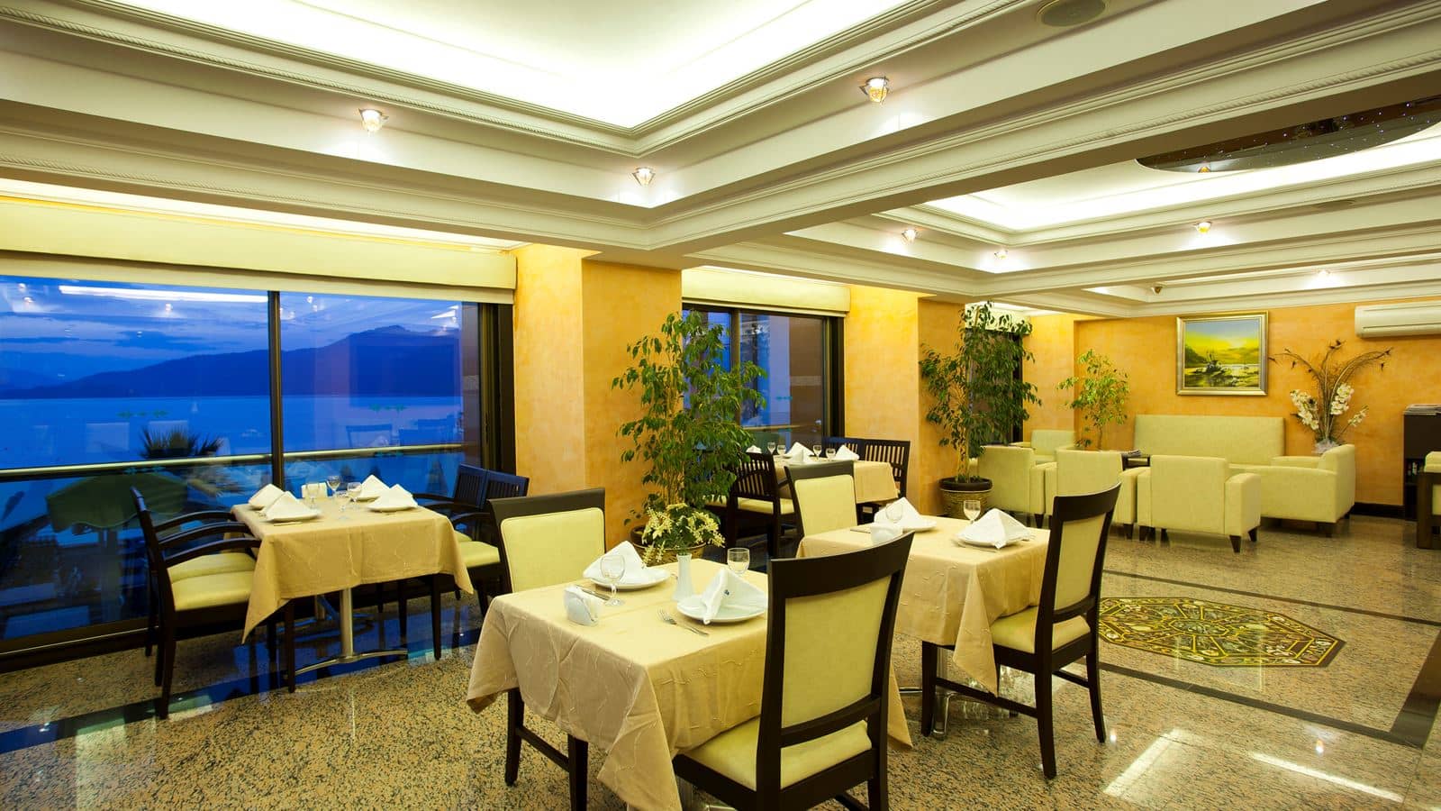 restaurants-main-restaurant