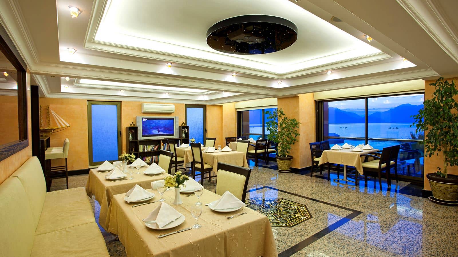 restaurants-main-restaurant