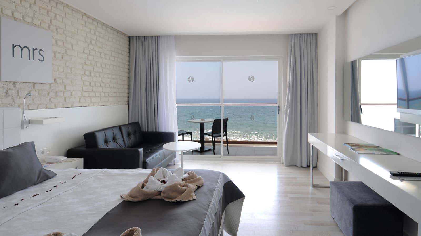 rooms-premium-room