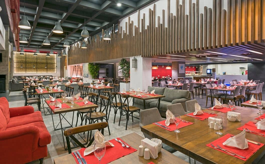restaurants-main-restaurant-gold-island-selected