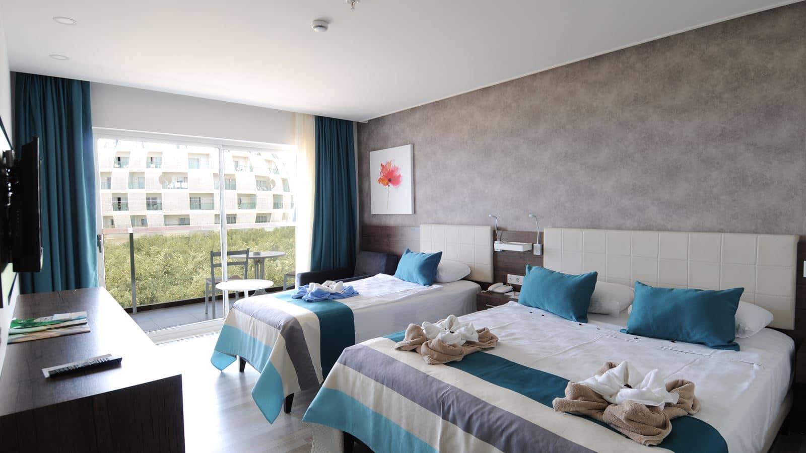 rooms-family-room