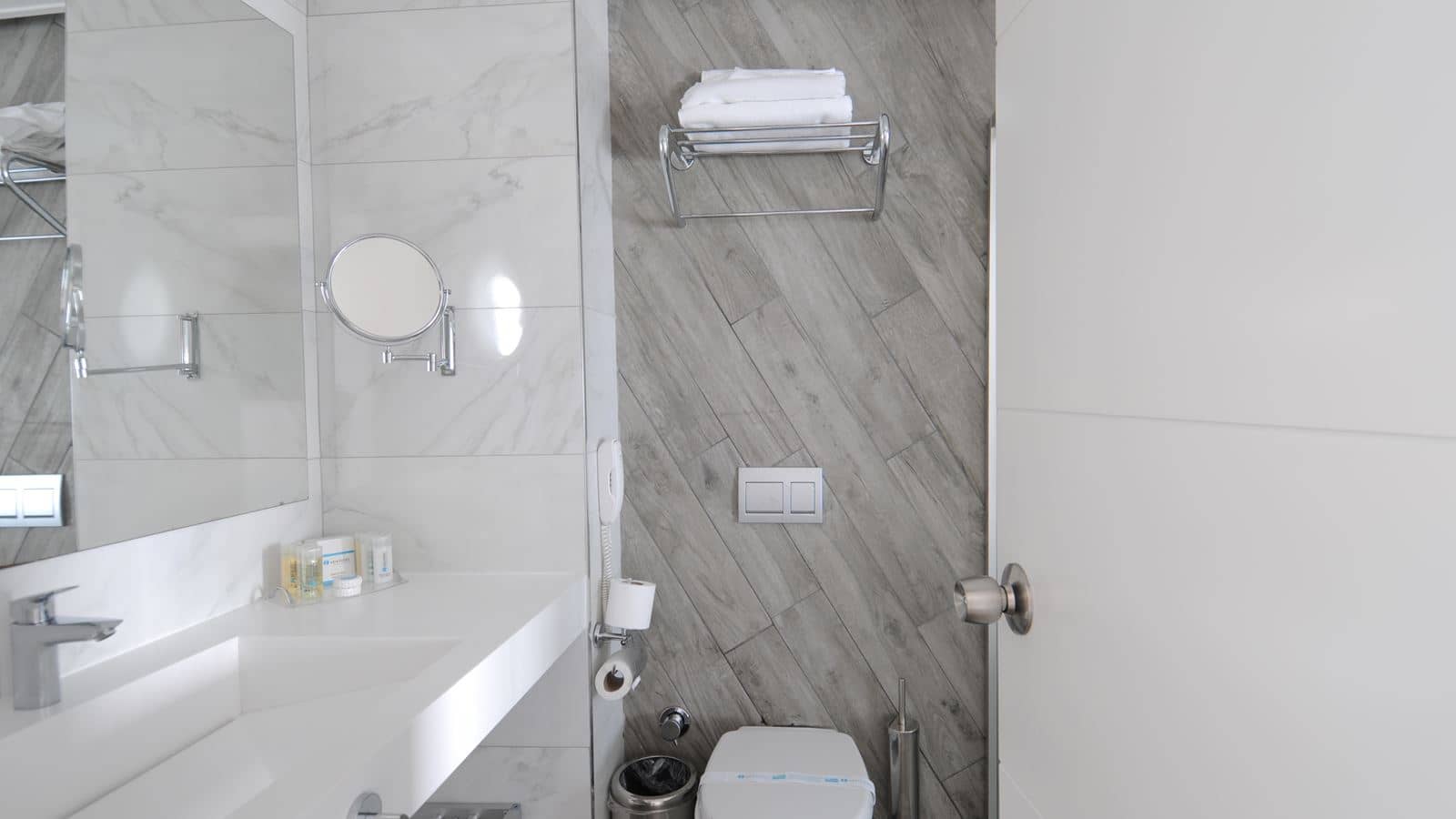 rooms-standard-room