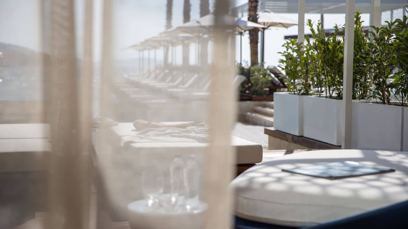 rooms-beachfront-panoramic-sea-view-suite