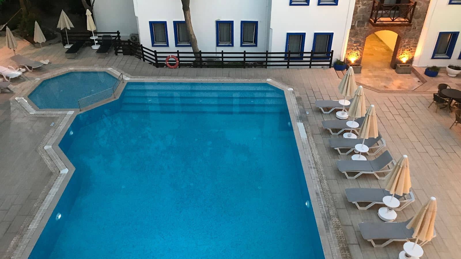 pools-outdoor-pool