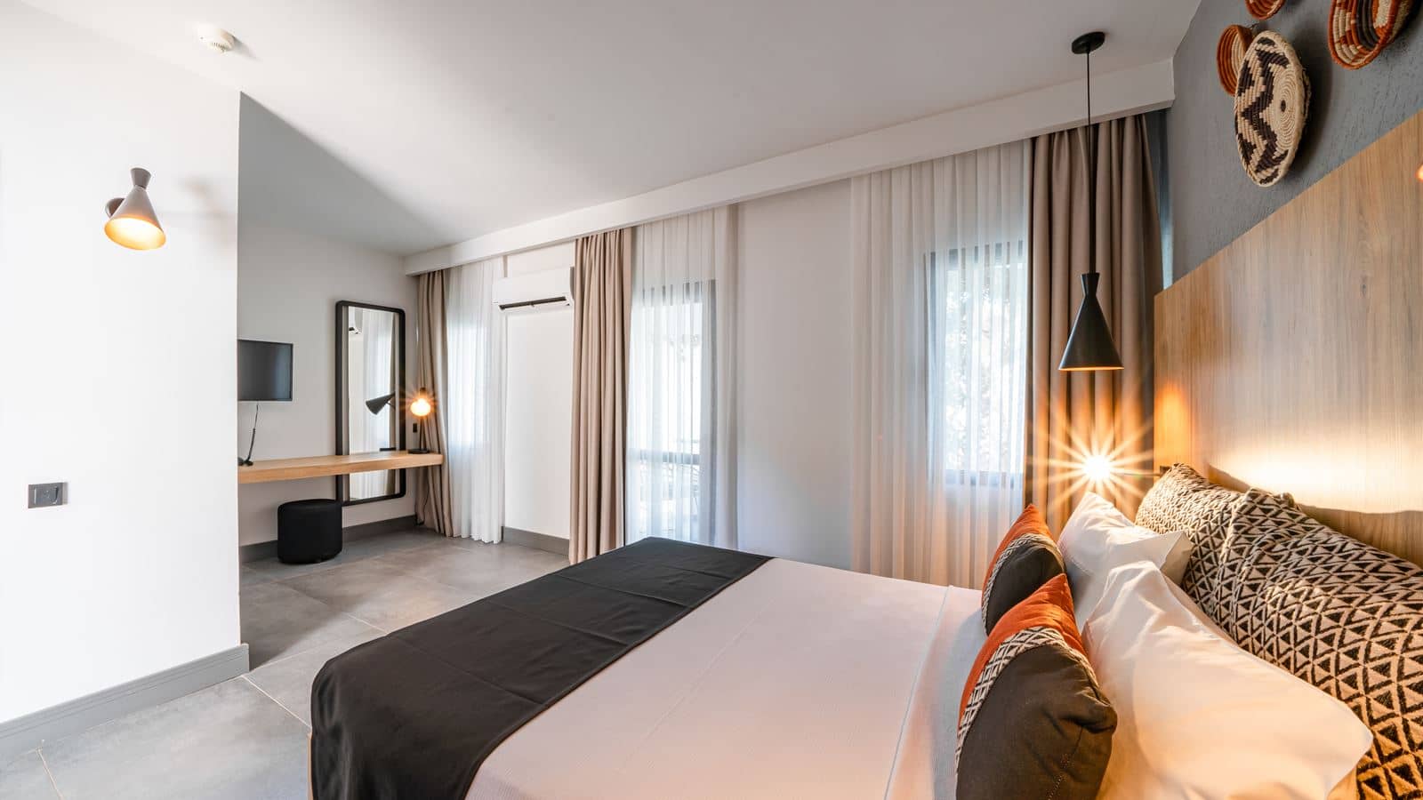 rooms-deluxe-room