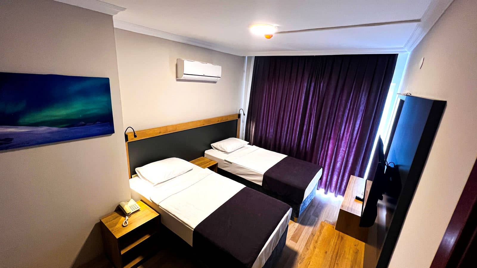 rooms-family-room