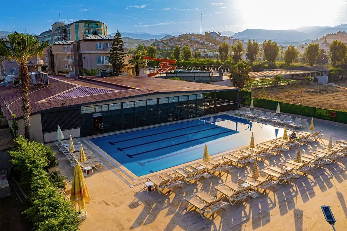 pools-outdoor-pool