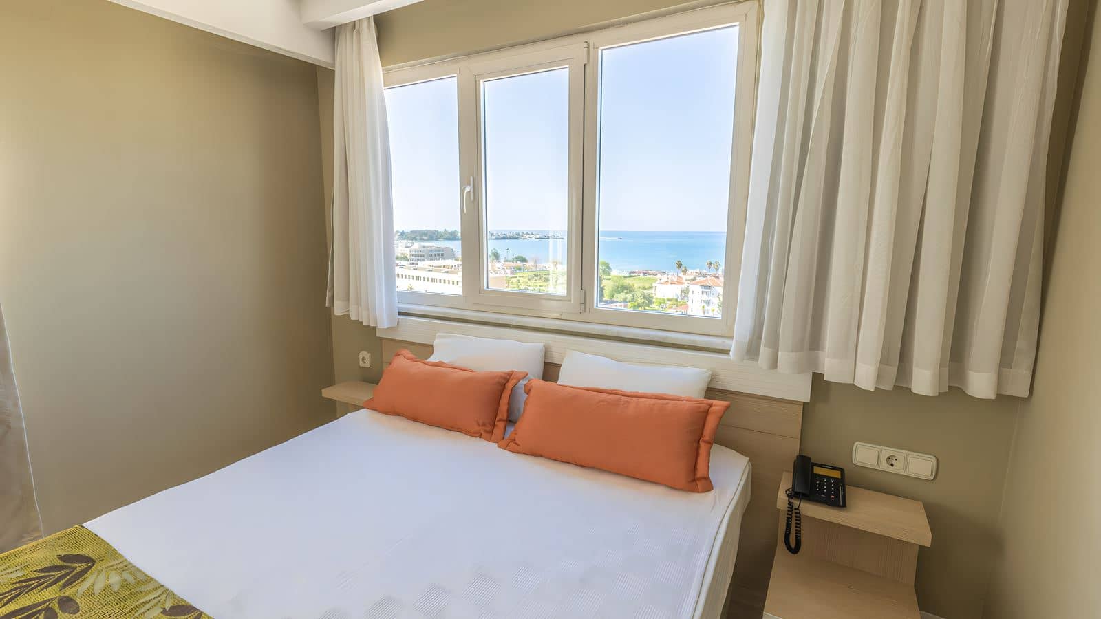 rooms-economy-room