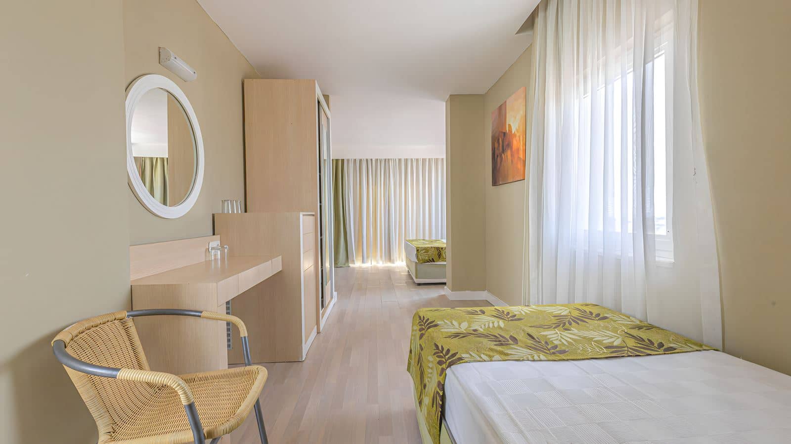 rooms-standard-room-land-view
