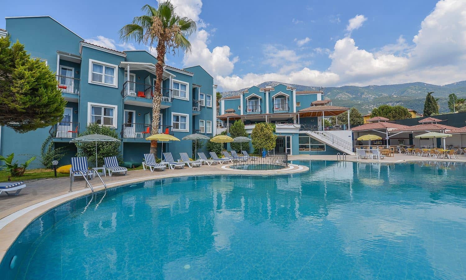 pools-outdoor-pool