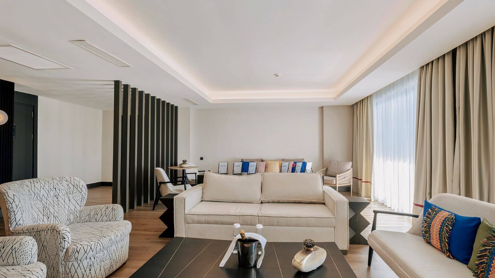 rooms-king-suite