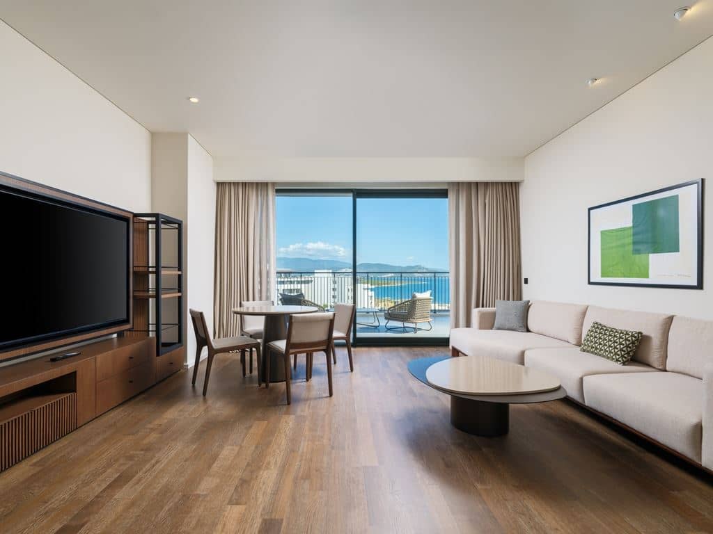 rooms-penthouse-suite-with-2-bedrooms-sea-view-2+1--family-zone-