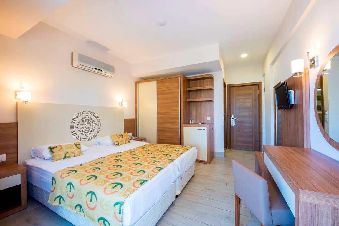 rooms-standard-room