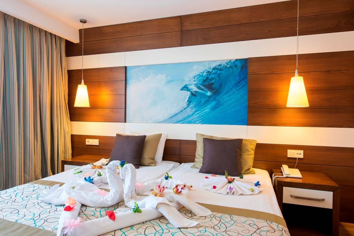 rooms-family-room