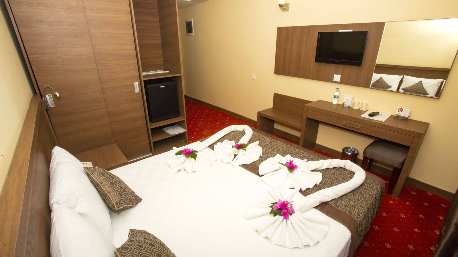 rooms-premium-room