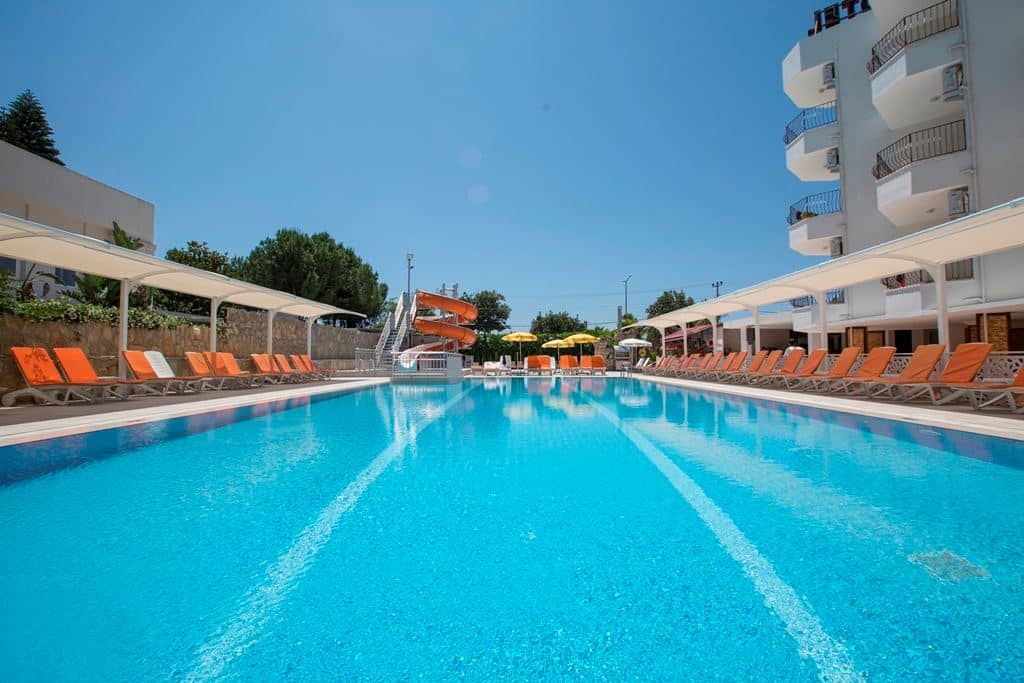 pools-outdoor-pool