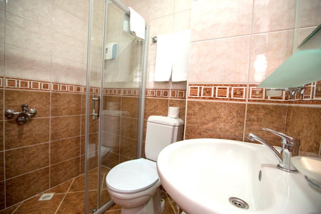 rooms-standard-room