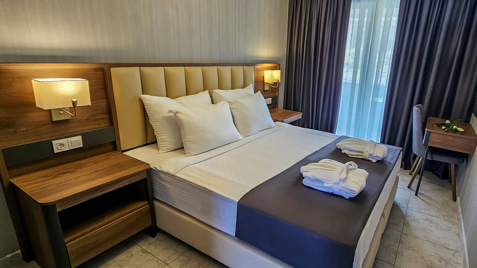 rooms-suite-dbl-room