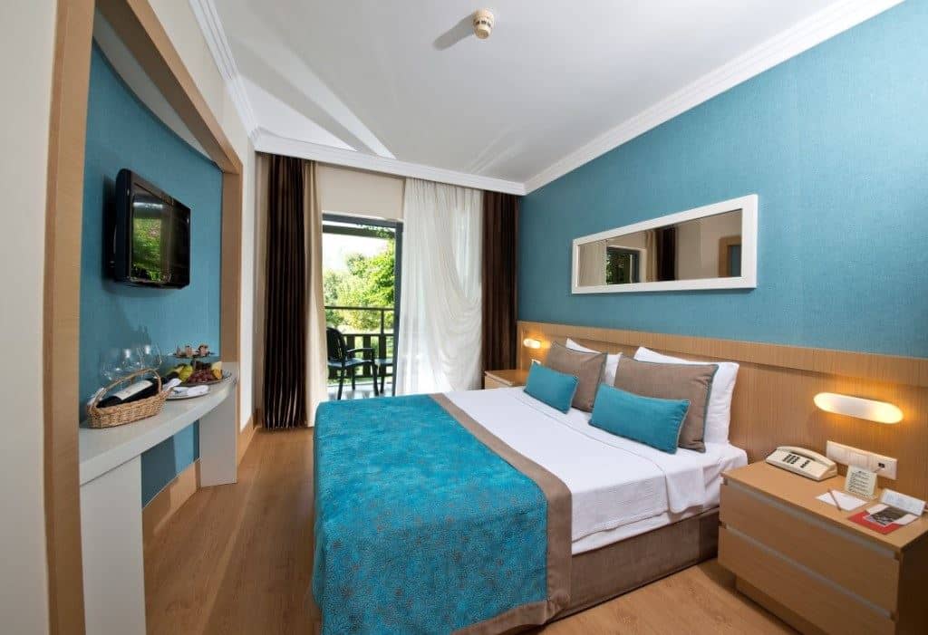 rooms-family-room
