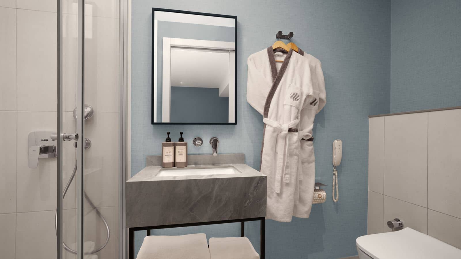 rooms-family-deluxe-suite-sea-view