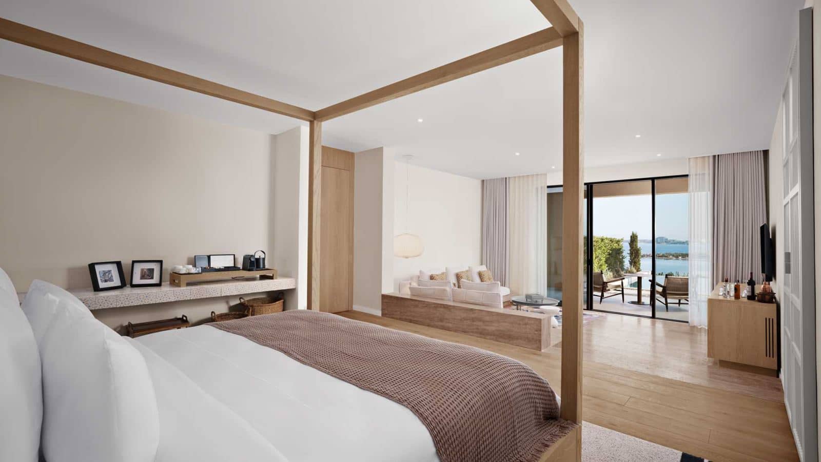 rooms-adult-priene-house+16-age