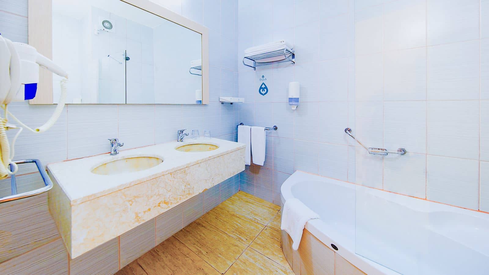 rooms-standard-room