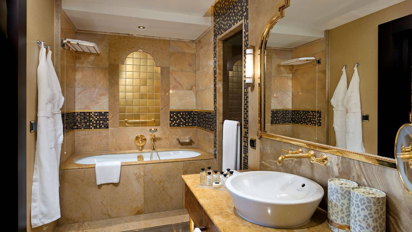 rooms-premium-room-land-view