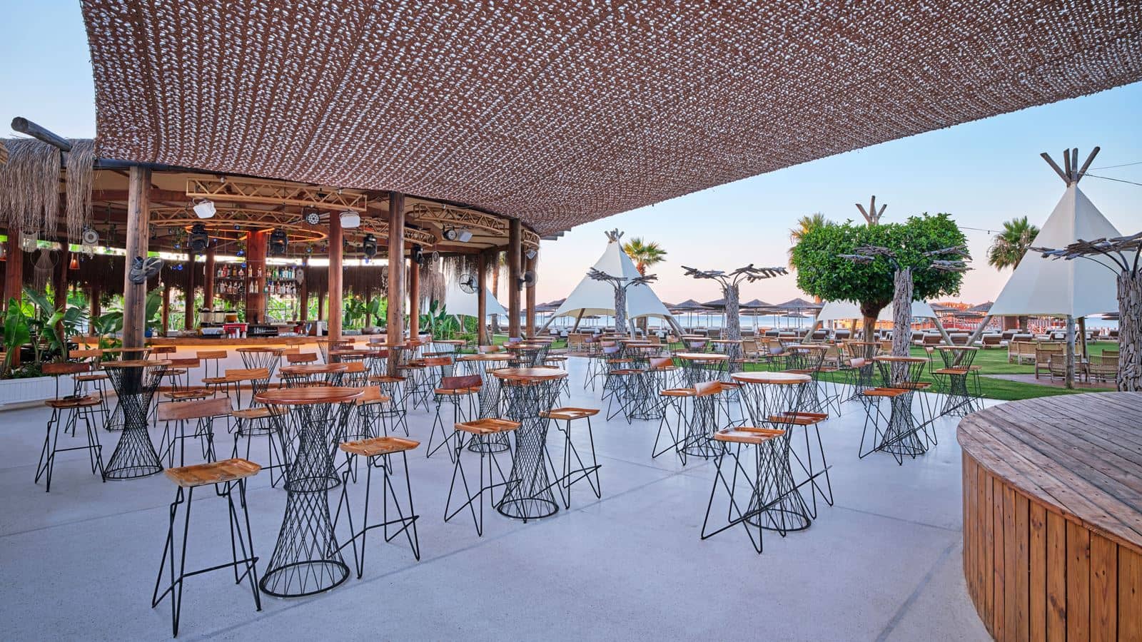 bars-beach-club