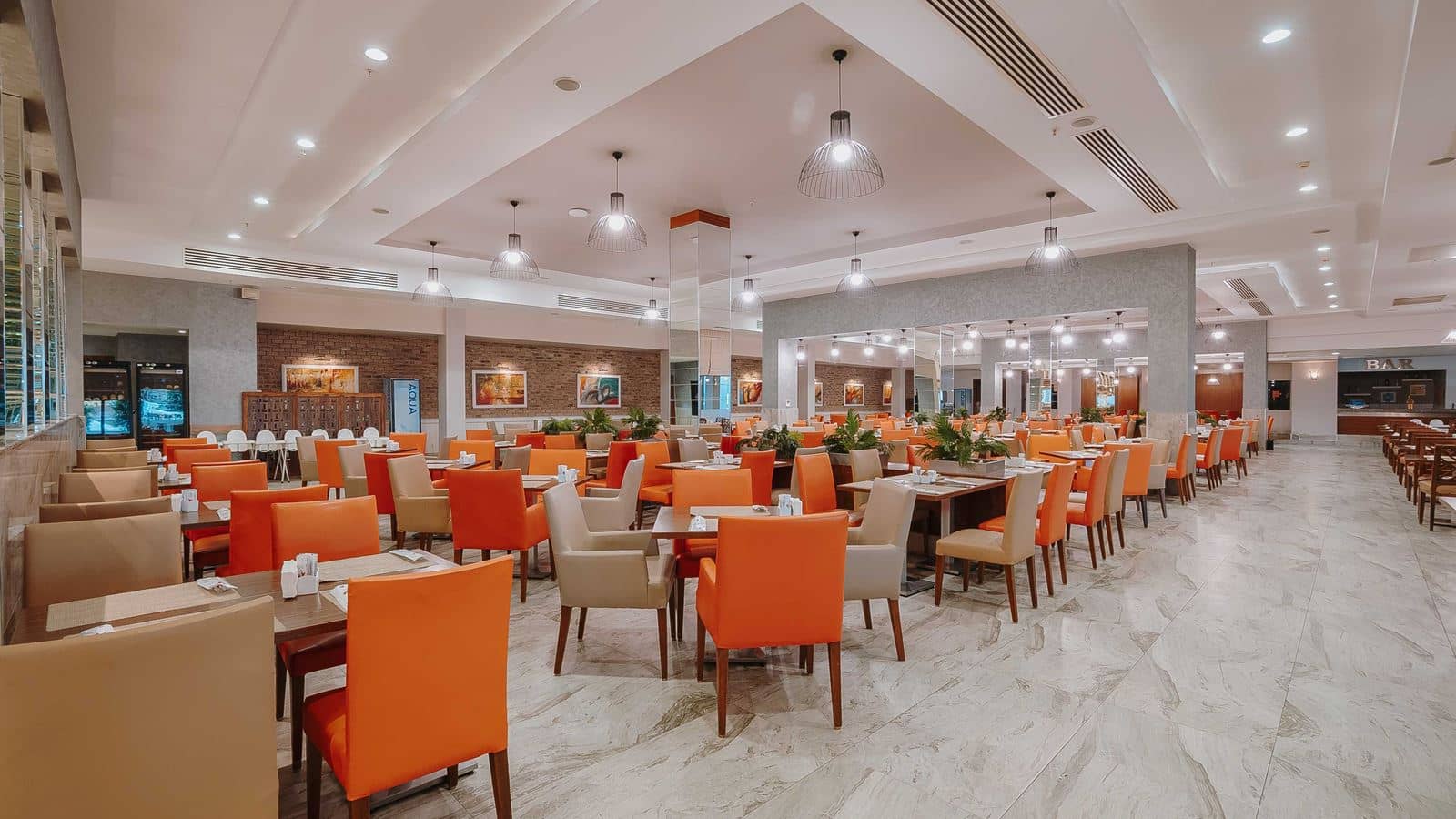 restaurants-main-restaurant--terrace