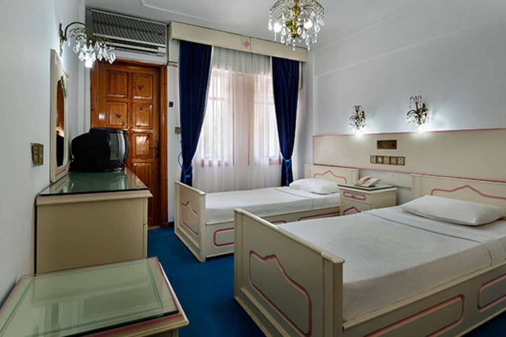 rooms-standard-room