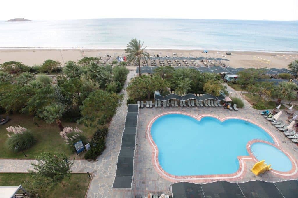 pools-outdoor-pool