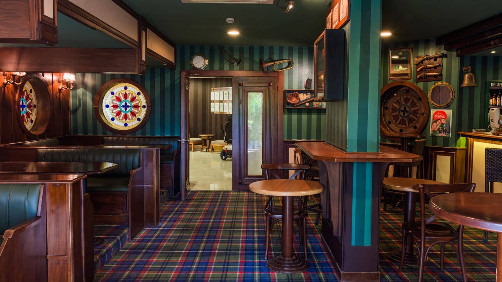 bars-sherlock-holmes-pub