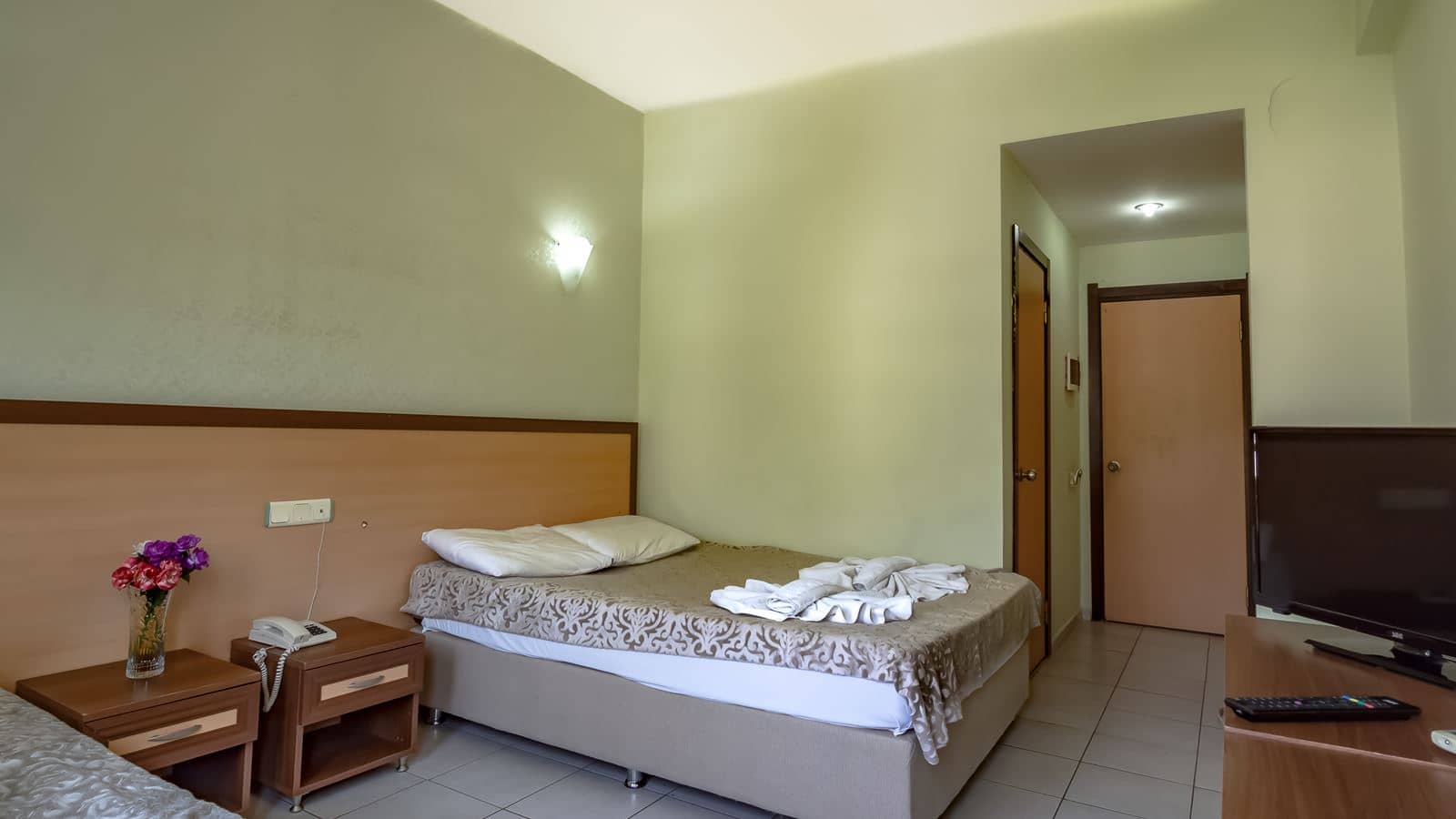 rooms-standard-room