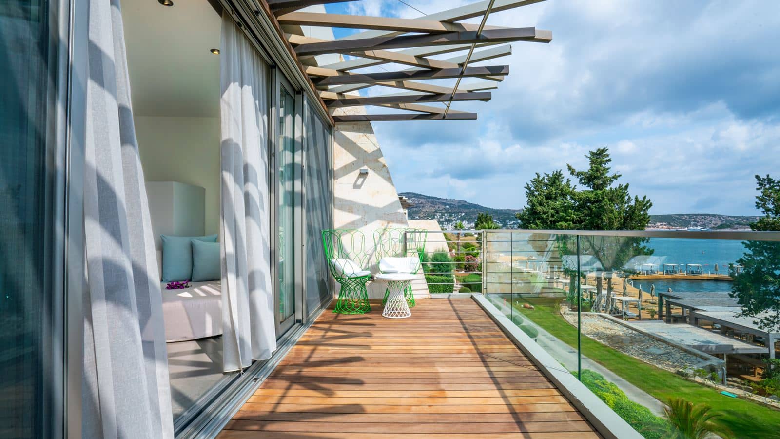 rooms-deluxe-room