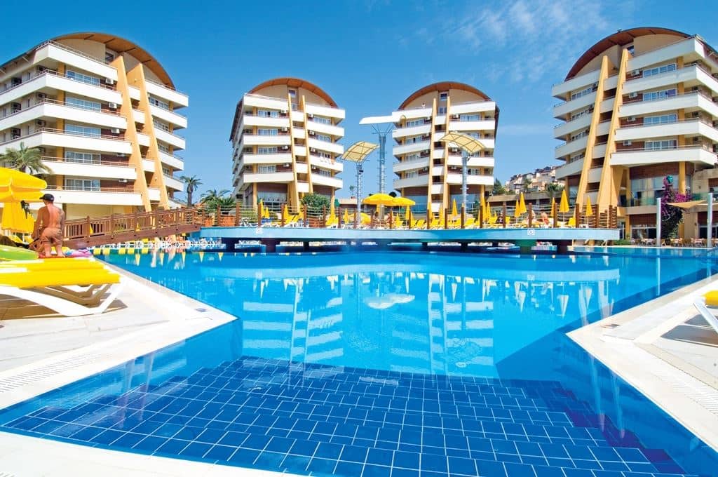 pools-outdoor-pool