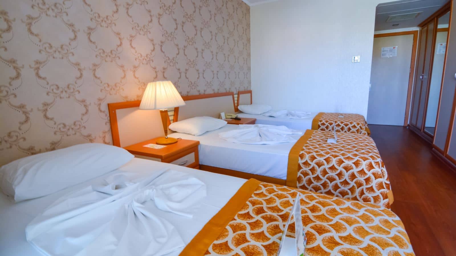 rooms-standard-room
