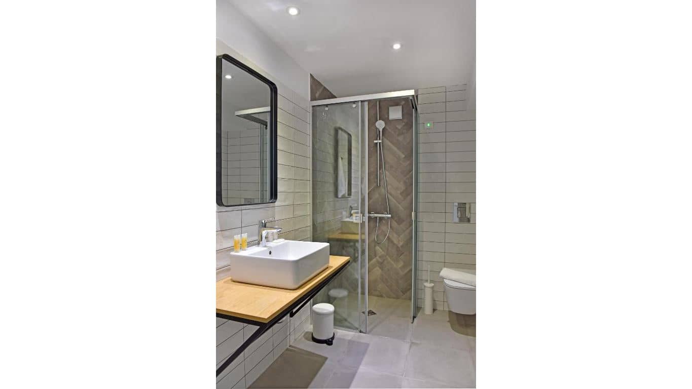 rooms-standard-apartment-balcony-or-terrace