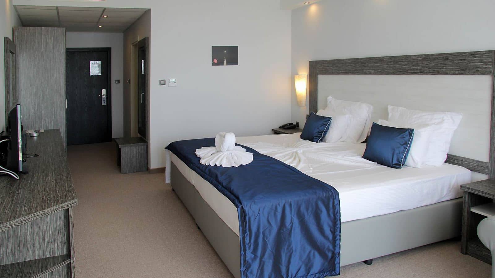 rooms-singleuse-standard-room-balcony-or-terrace